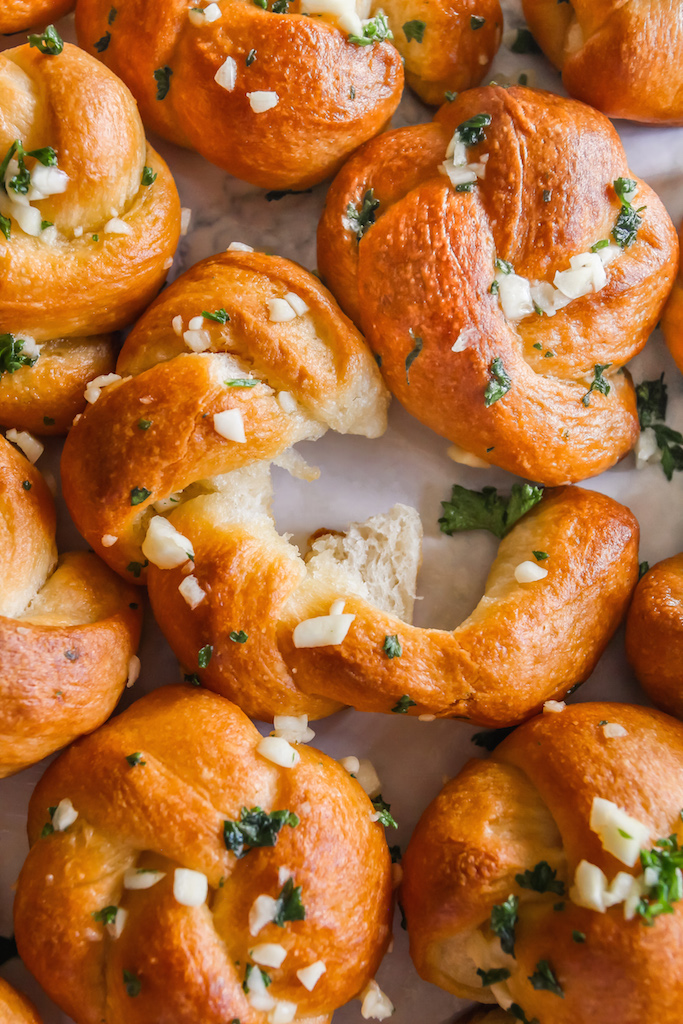 Vegan Butter Garlic Knots