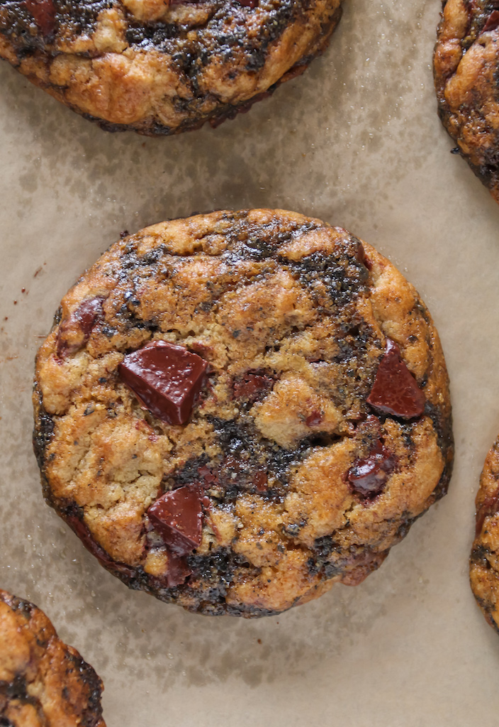 Vegan Black Sesame Caramel Chocolate Chip Cookies