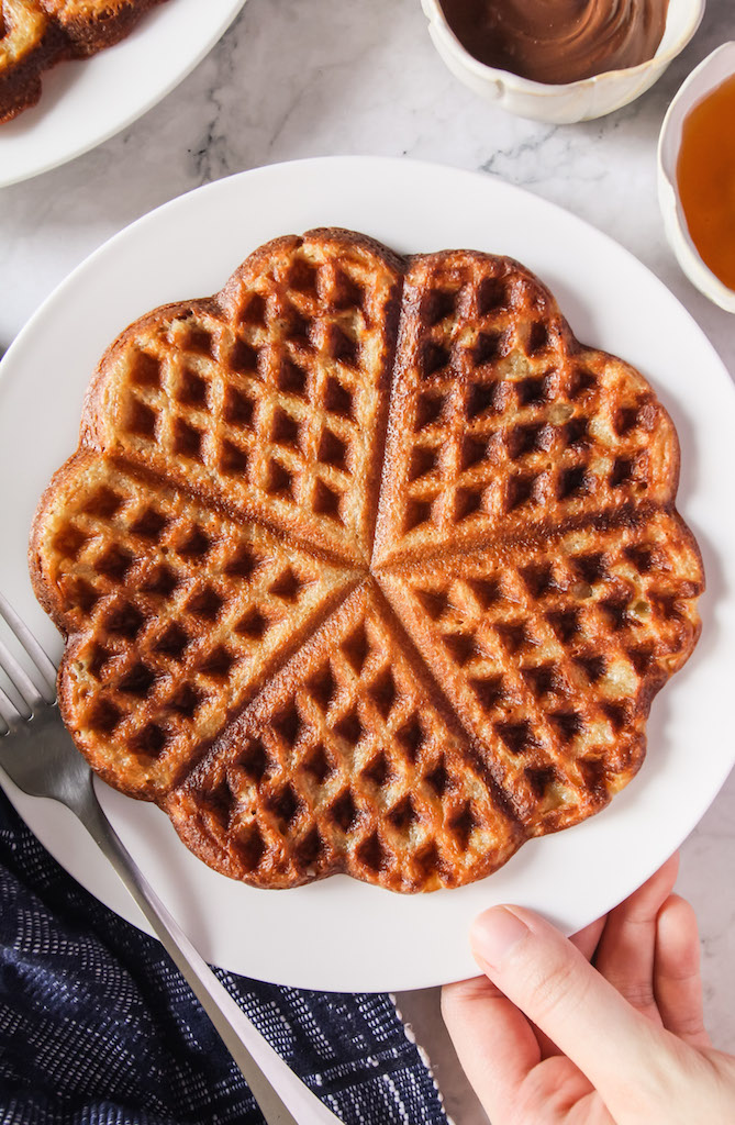 Easy Vegan Golden Brown Waffles (Light and Crispy)